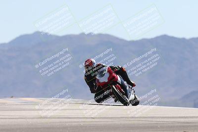 media/Oct-13-2025-Moto Forza (Mon) [[a66d839500]]/3-B Group/Session 4 (Turn 9)/